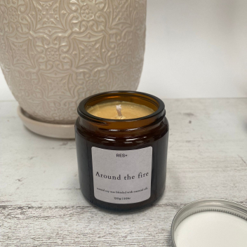 Around the fire - Cade, Cypress, Cedarwood & Nutmeg